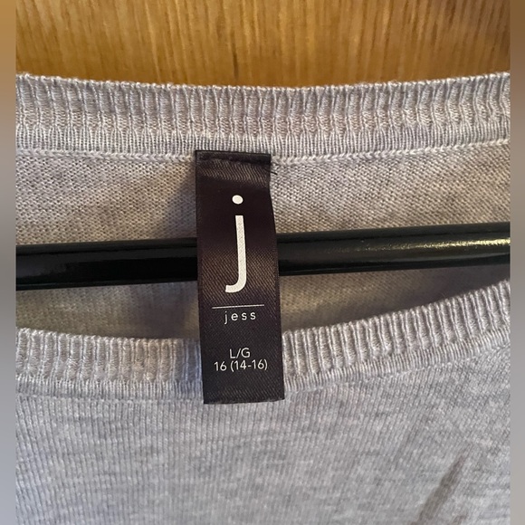 JESS | soft grey striped lightweight sweater | size L - Picture 2 of 6